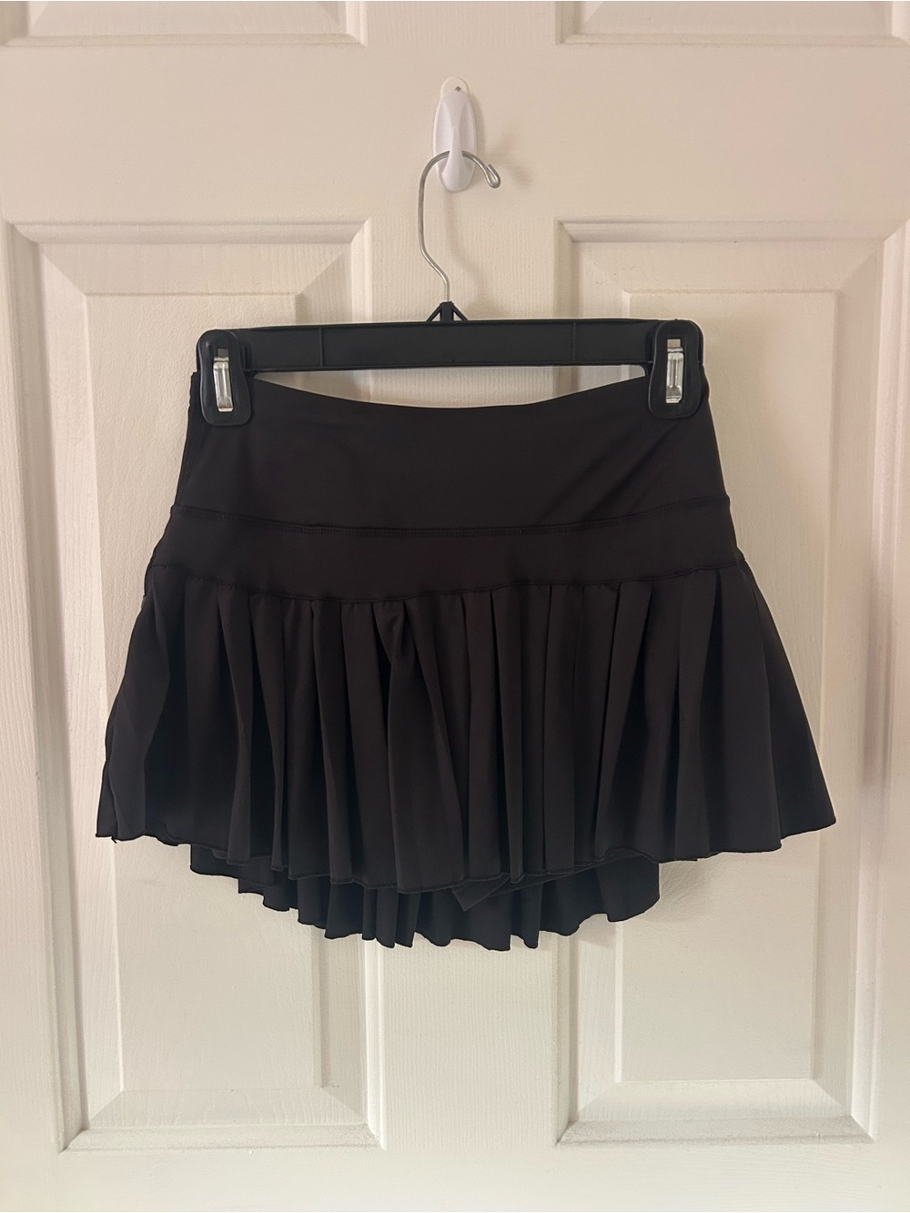 Goldhinge Black Pleated Active Mini Skirt